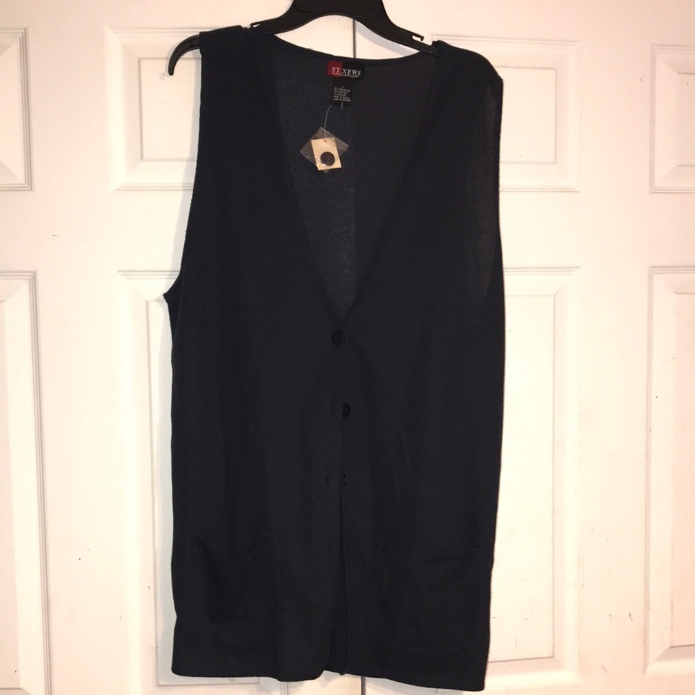 Women’s NWT Sleeveless Cardigan Vest